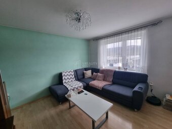 Predaj viacgeneračného domu s veľkým pozemkom v centre obce  - 14