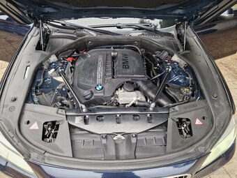BMW 740i 320k A/T8 (benzín) - 14