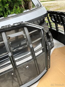 maska mrizka grill audi q7 19- cerna sq7 - 14