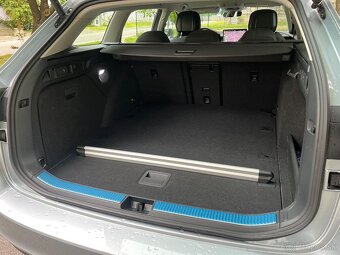Škoda Superb Combi 2.0 TDI SCR Selection 4x4 DSG - 14