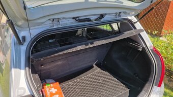 KIA Cee'd 1.6CRDi hatchback - 14