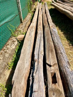 Staré dubové hranoly a trámy - ručne kresané - 14