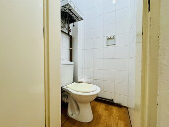5 izbový byt s 2 kuchyňami a kúpeľňami v centre Svidníka - 14