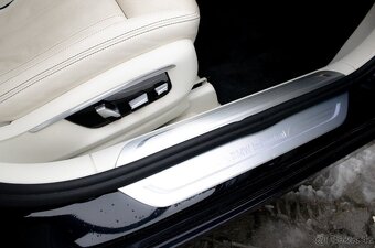BMW Rad 7 740Ld xDrive A/T - 14