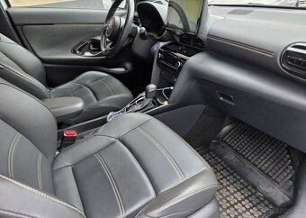 Toyota Yaris Cross 1.5-HYBRID-AUTOMAT-ZÁRUKA - 14