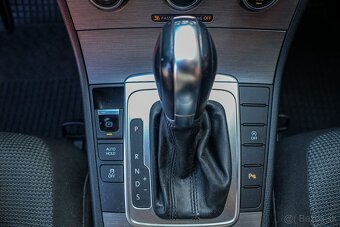 Volkswagen Passat Variant 2.0 TDI BMT Comfortline DSG - 14