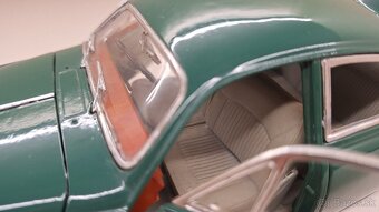 1:18 JAGUAR MARK II - 14
