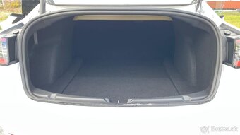 Tesla Model 3 Standard Range RWD 2023 - 14