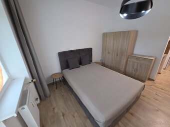 Krárkodobý Prenájom-Apartmán v BB - od 3 hod. - 14