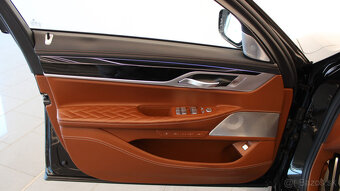 BMW M760Li xDrive Limousine, jediný "rukavičkový" majiteľ - 14