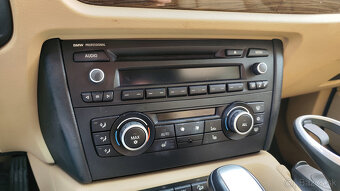 BMW X1 2.0d xDrive A/T 130kW 7/2010 - 14