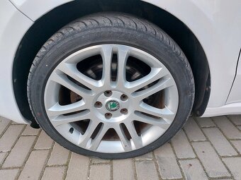 Škoda Superb Combi 2.0 TDI CR Elegance 140PS - 14
