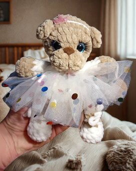 Ručne háčkovaný plyšový medvedík – Princezná (20 cm) - 14