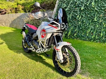 Ducati, Triumph, Suzuki, Benelli, BMW, Honda, Kawasaki,KTM - 14