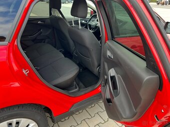 Ford Focus 1.6i 16V klima, koupeno v ČR, 1.maj. - 14