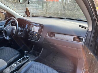 Mitsubishi Outlander 2.2 DI-D Intense+ A/T - 14