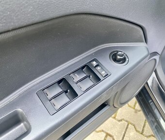 Dodge Caliber 2.0 CRDi - 14