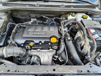 Opel Astra Sedan 1,4 benzin turbo - 14
