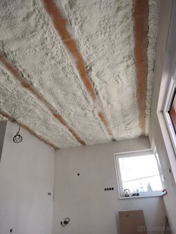 Striekaná izolácia, Zateplenie pur penou - 14