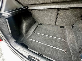 Predám BMW 1 e87 2.0i 90kw 2010 FL - 14