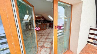 NA PREDAJ – Rodinný dom s veľkým pozemkom a dvomi bytovými j - 14