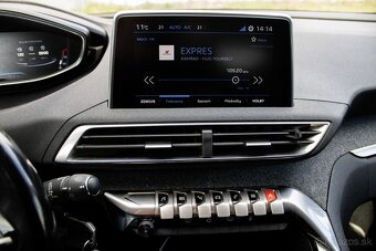 Peugeot 3008 1.2 PureTech 96kW (2017) - 14