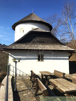 Romantická chalupa s nádherným výhľadom na Sitno – Štiavni - 14