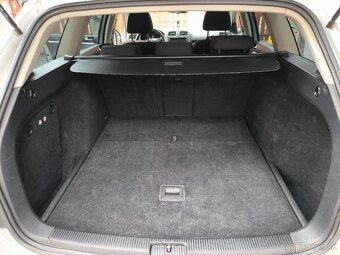 Predám Volkswagen Golf 6 Variant 2.0 TDI - 14