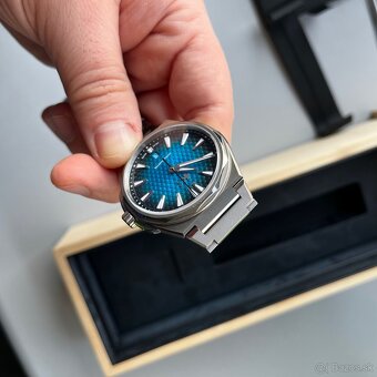 Christopher Ward The Twelve Ti Blue 40mm - 14