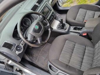ROZPREDAM SKODA OCTAVIA 2 EU VERZIA na diely xenony - 14