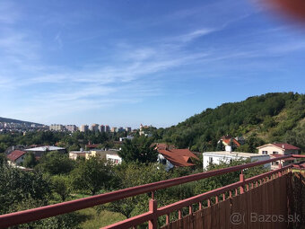 Prenájom  4 izbového bytu - 14