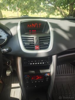 Peugeot 207 - 14
