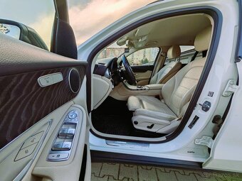 MERCEDES-BENZ GLC 250 D 4MATIC -EXCLUSIVE-SLOVENSKE-NADHERNE - 14