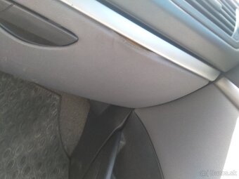 Predám PEUGEOT 8O7, r.v. 2006 - 14