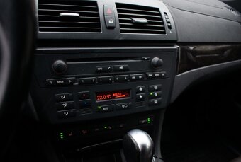 BMW X3 xDrive 2.0d A/T - 14