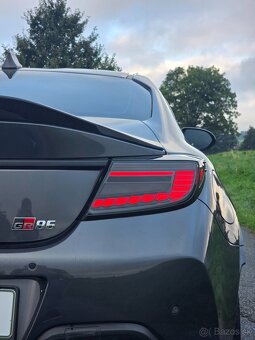 Toyota gr 86 Premium - 14