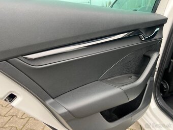 Škoda Octavia Combi 2.0 TDI SCR Ambition - 14