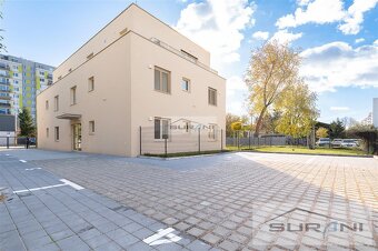 Krásny 2-izbový byt s predzáhradkou 73 m2 a parkovaním v... - 14