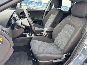 Kia Ceed kombi 1.6 benzín 2008 SR auto 1. Majiteľ - 14
