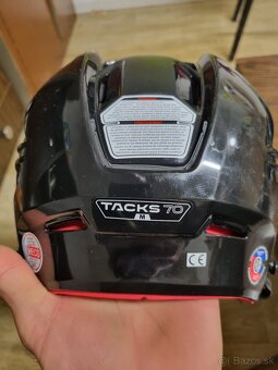 Hokejova vystroj - 14