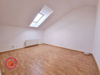 Nezariadený 4 izbový BYT v SENCI - centrum - 14