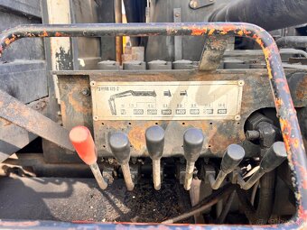 Tatra 815 - valník s Hydraulickou rukou HIAB 125-2 - 14