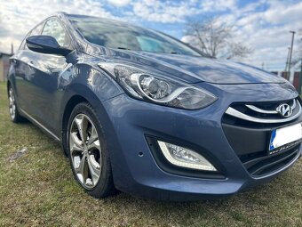 Hyundai i30 CW combi 1.6crdi - 14