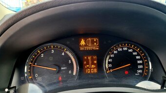 Toyota Avensis Combi 2.0 D-4D Exclusive - 14