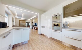 Krásny 5 izbový RD Jarovce na predaj - 14