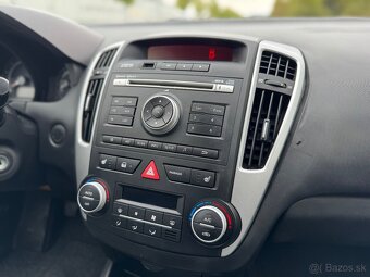 Kia Ceed 1.4 16V Exclusive Nová STK - 14