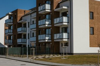 1-izb.byt s predzáhradkou v SKOLAUDOVANOM PROJEKTE DVORNÍKY - 14