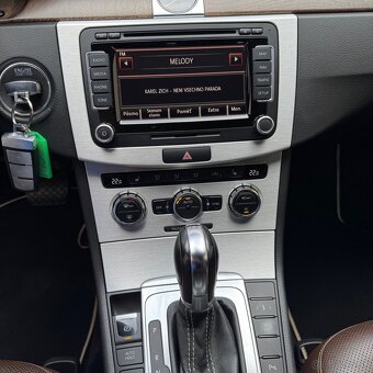 VW Passat 2.0 TDi DSG exclusive - 14