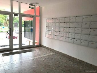 Prenájom 2-izbového útulného bytu so sukromným parkovaním - 14