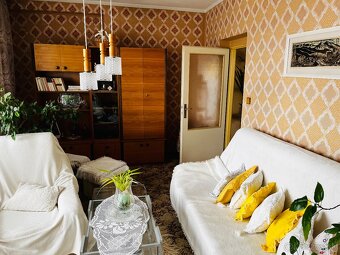 Predám 3 podlažný rodinný dom PO, Slnečná ulica - 14
